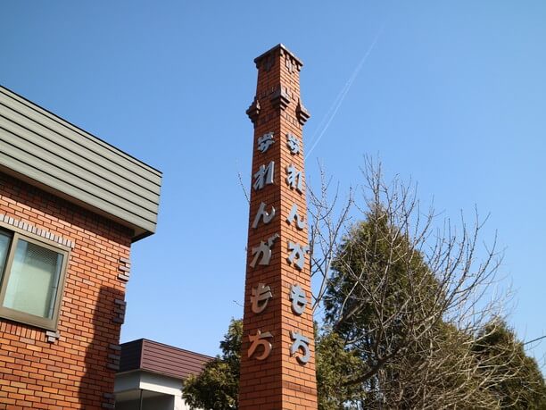 レンガの塔