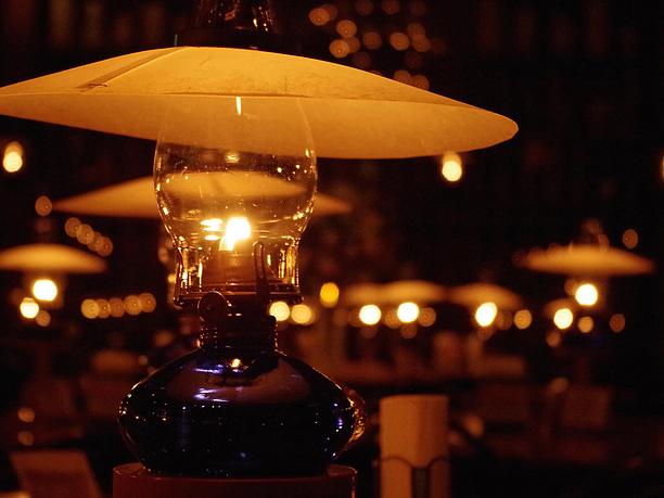 感動！167個のランプが灯る 美しいカフェ「北一ホール」 | JTRIP Smart 