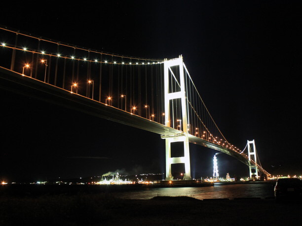 夜の白鳥大橋