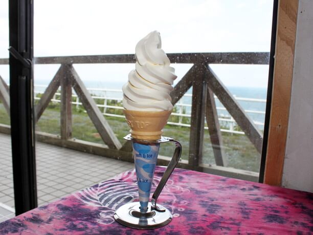新鮮な北海道牛乳を使用した「牧場ソフトクリーム」